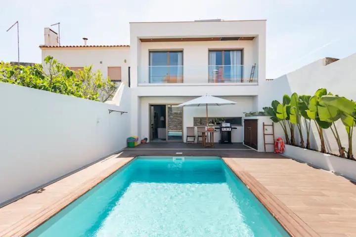 Отель Baleal Surf Ranch Феррел Экстерьер фото