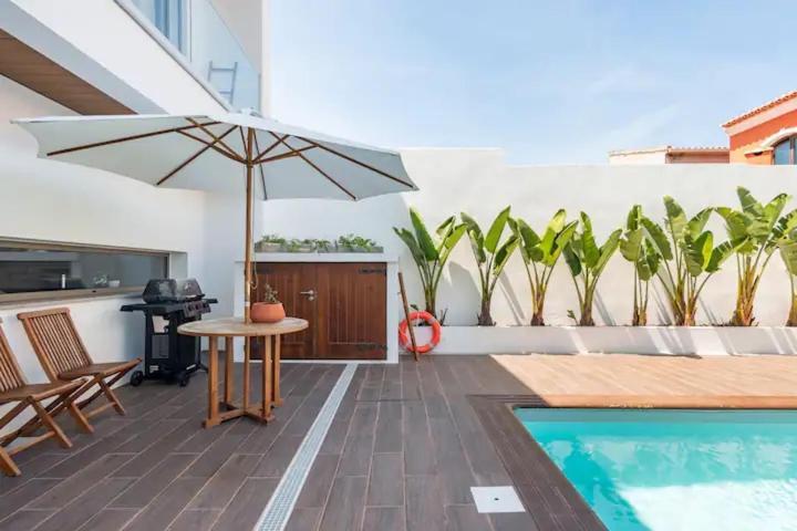 Отель Baleal Surf Ranch Феррел Экстерьер фото