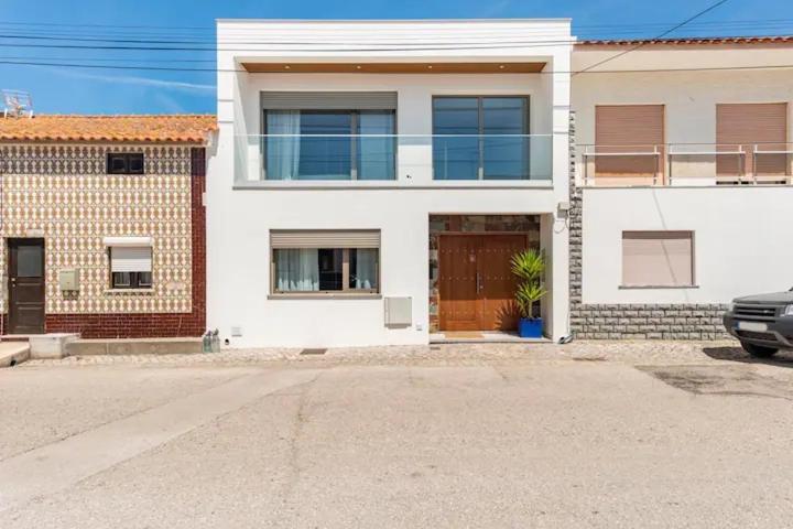 Отель Baleal Surf Ranch Феррел Экстерьер фото