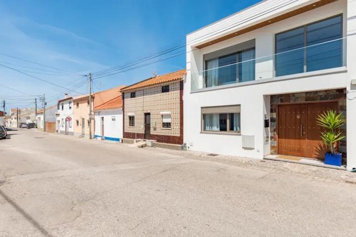 Отель Baleal Surf Ranch Феррел Экстерьер фото